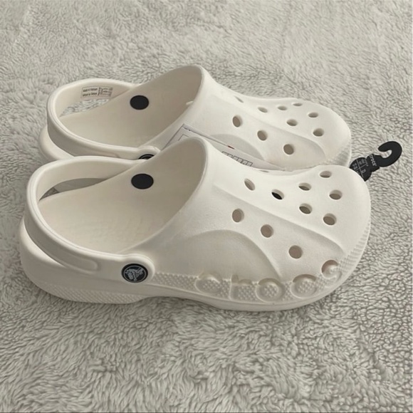 (NWT) Crocs Baya White Unisex Clog - Picture 7 of 11
